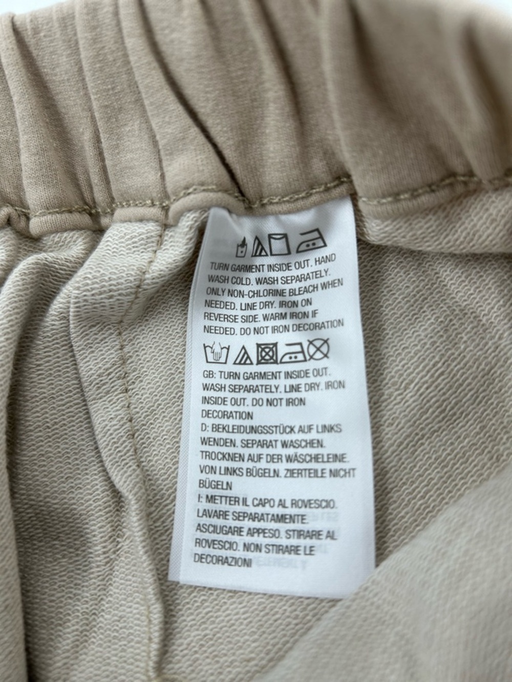 Dream Jeanne’s by Quackery Factory Tan Capris with Scalloped Hem M NWT - Picture 5 of 9